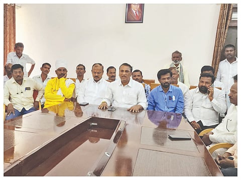 Let Nadahalli also apologize to Mr