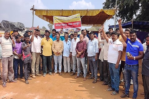 Lorry strike in Kushalanagar