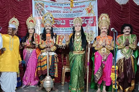 Mahishasura Mardini Bayalata