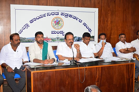 Minister Chaluvarayaswamy criticizes former CM HDK mandya
