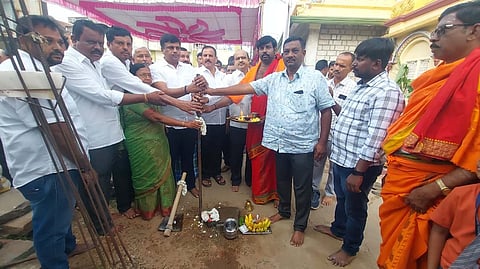 Mla Ravikumar Ganiga mandya