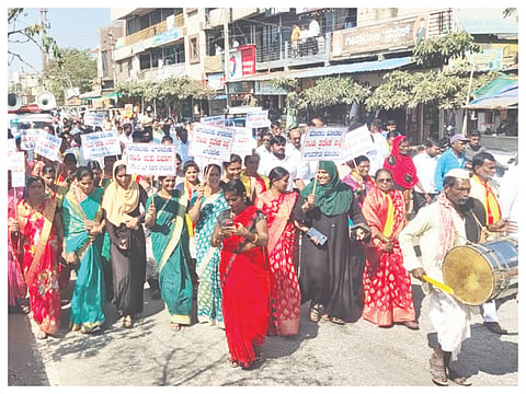 Protest by Women's Associations for Indi District