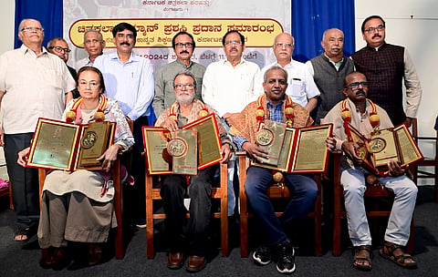Raghu_06_Chitrakala_Samman_Award_@_CKP (1)