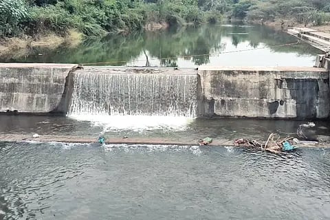 The water supply to the canal is stopped