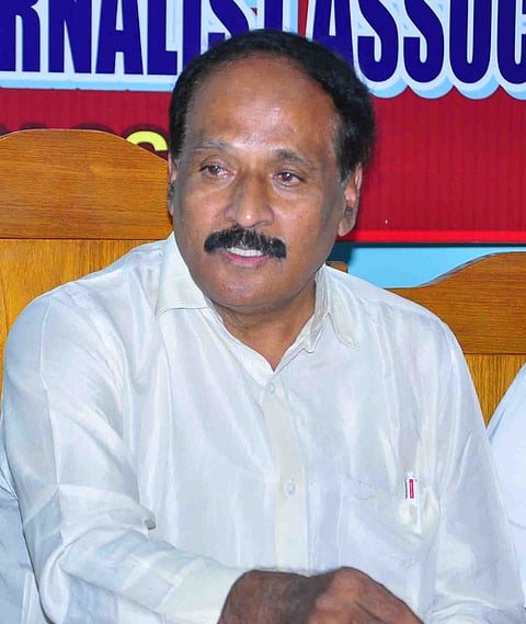ಹಿಮ್ಸ್‌ನ ಕ್ಯಾನ್ಸರ್ ತಪಾಸಣೆ ಕೇಂದ್ರದಲ್ಲಿ ಖಾಲಿ ಹುದ್ದೆಗಳ ನೇಮಕ್ಕೆ ಒತ್ತಾಯ