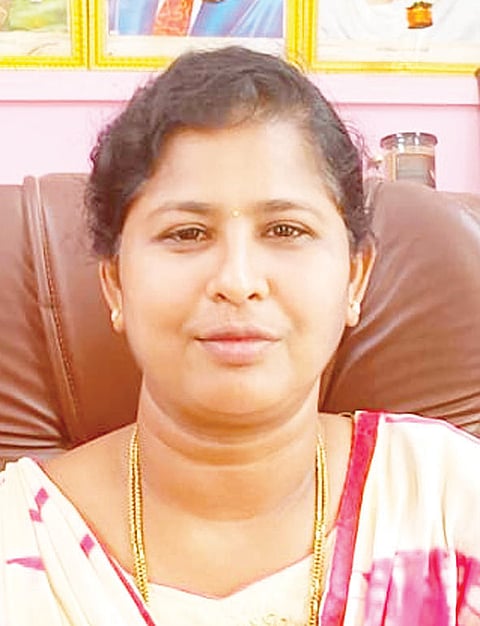 05M.D.R.1 K.M.REKHA THOTAGARIKE SAHAKA NIRDESAKI