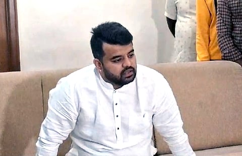 ರೈಲ್ವೆ ಮೇಲ್ಸೇತುವೆ ಕಾಮಗಾರಿಗೆ ರಾಜ್ಯ ಸರ್ಕಾರದ ಸಹಕಾರ ಅಗತ್ಯವಿಲ್ಲ: ಸಂಸದ ಪ್ರಜ್ವಲ್ ರೇವಣ್ಣ