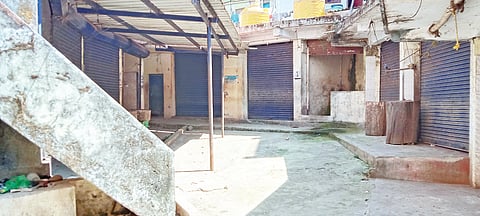 ಮಾಂಸ ಮಳಿಗೆ ಸ್ಥಳಾಂತರಕ್ಕೆ ಚಿಂತನೆ