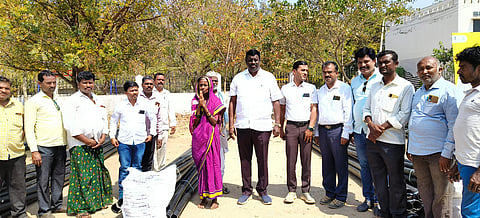 mla koppal given agriculture equipment to former for cultivation works