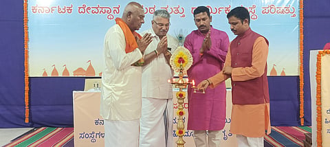 ಜಿಲ್ಲೆಯ ದೇಗುಲಗಳಲ್ಲಿ ವಸ್ತ್ರಸಂಹಿತೆ ಜಾರಿಗೆ ನಿರ್ಧಾರ