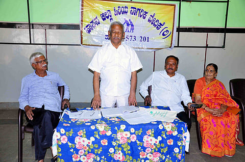 ಹಿಮ್ಸ್ನ ಕ್ಯಾನ್ಸರ್ ಯೂನಿಟ್ ಮೈಸೂರು ಆಸ್ಪತ್ರೆಗೆ ಸ್ಥಳಾಂತರ ವಿರೋಧ