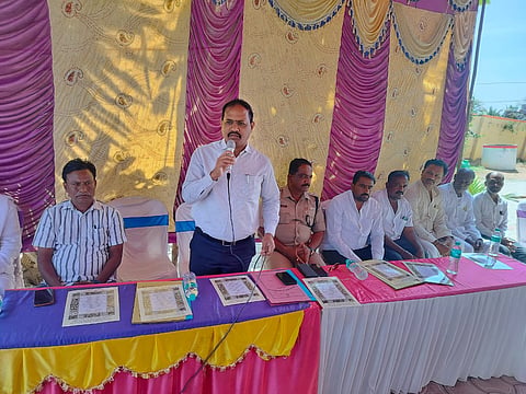 un touchability in halavarthi village near koppal city youths protest