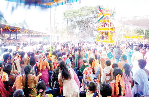 ವಿಜೃಂಭಣೆಯ ಶ್ರೀ ವಾಣಿಯಮ್ಮನವರ ಬ್ರಹ್ಮರಥೋತ್ಸವ