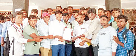 MANAVI