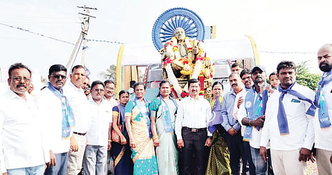 ಮಂಗಲ ಗ್ರಾಮದಲ್ಲಿ ಸಂವಿಧಾನ ಜಾಗೃತಿ ಜಾಥಾ