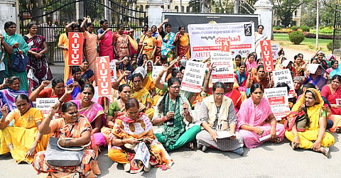 Akshara Dasoha protests were held in Mysore demanding an increase in the honorarium of the workers