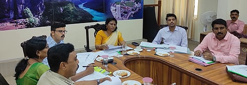 Find a way to regularize sand mining-DC notice to officials