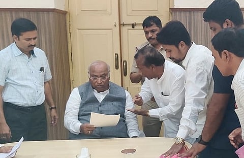 Ghoode Memorandum To AICC President photo-1