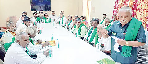 ರೈತರಿಗೆ ಬರ ಪರಿಹಾರ ವಿತರಣೆ
