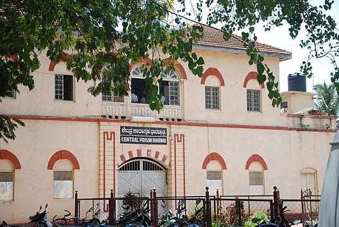 Jail Dwd (2)