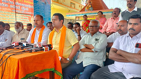Lathicharge case in Keragodu PT master taught national flag lesson to CM mandya