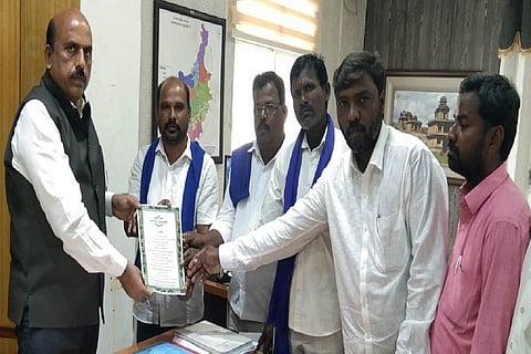Manavi