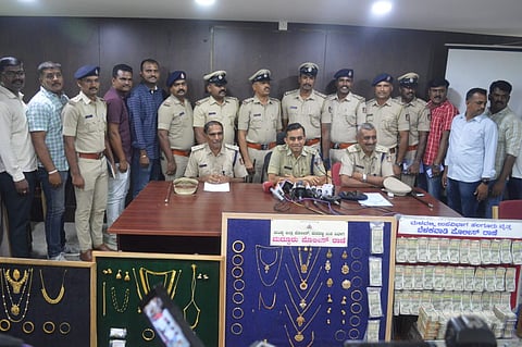 Police arrested the thief mandya