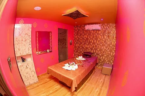 Rora Massage Center