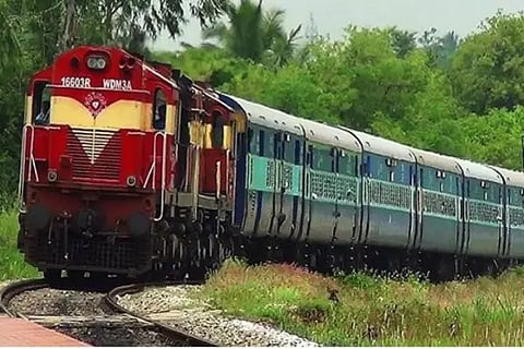 ಯುಟಿಎಸ್​ ಮೊಬೈಲ್​ ಆ್ಯಪ್​ ರ್ನಿಬಂಧ ಸಡಿಲಿಕೆ; ಅಡೆತಡೆ ಸರಿಪಡಿಸಿದ ಭಾರತೀಯ ರೈಲ್ವೆ