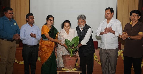 maharani college