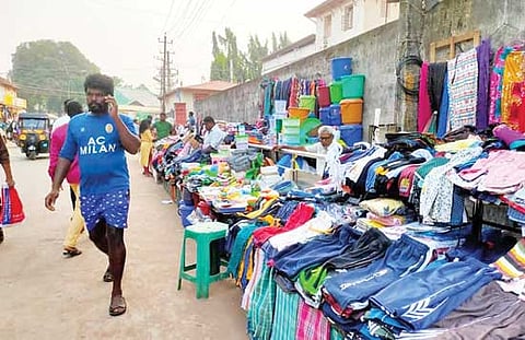 mng-3 Feb Street vendors 2