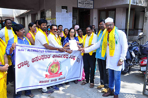 ಬೇಡಿಕೆ ಈಡೇರಿಕೆಗೆ ಆಗ್ರಹಿಸಿ ನೋಂದಾಯಿತ ಗೃಹ ಕಾರ್ಮಿಕರ ಪ್ರತಿಟನೆ