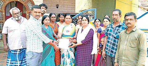 ಮದ್ಯದಂಗಡಿ ತೆರೆಯದಿರಲು ಮನವಿ