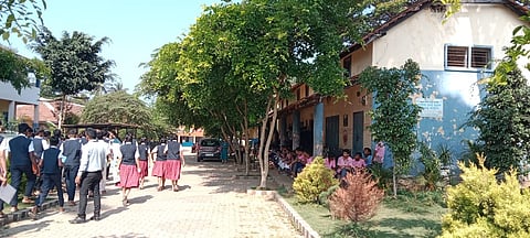 25sunti01