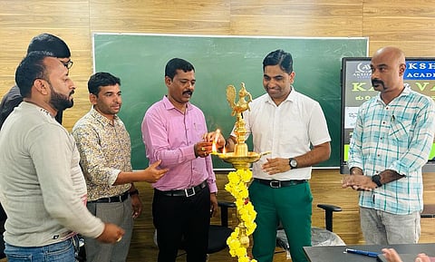 ಕೌಶಲ, ಸಾಮರ್ಥ್ಯ ಮೈಗೂಡಿಸಿಕೊಳ್ಳಬೇಕು: ಪ್ರಾಂಶುಪಾಲ ಮಹೇಶ್ ಸಲಹೆ
