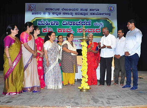 ಇತಿಹಾಸ ತಿಳಿಯದಿದ್ದರೆ ಸಾಧನೆ ಸಾಧ್ಯವಿಲ್ಲ:ಸಾಹಿತಿ ಸವಿತಾ ನಾಗಭೂಷಣ್ ಸಲಹೆ