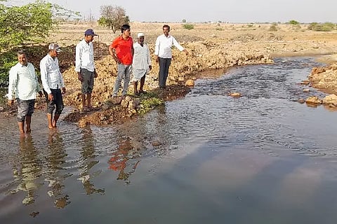 Devahipparagi, Padaganoor, Kanna to the canal, official, farmers outrage,