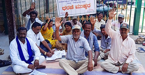 Forest department daily wage workers protest mandya