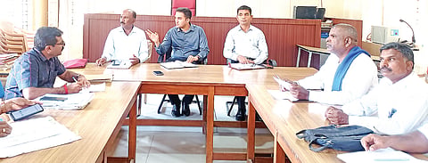 ಕುಂದುಕೊರತೆ ಸಭೆ ಮುಂದೂಡಿಕೆ