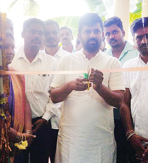 ಕಿತ್ತೂರಿನಲ್ಲಿ ಎರಡು ಬಾರಿ ಸೇವಾ ಕೇಂದ್ರ ಉದ್ಘಾಟನೆ!