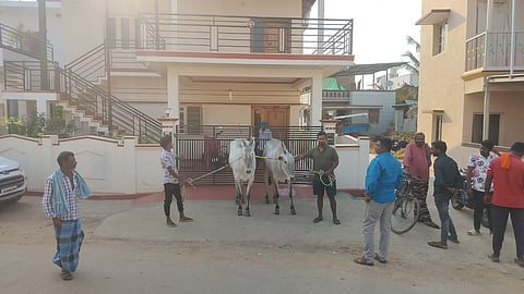 Injustice in prize selection young man protest Mandya