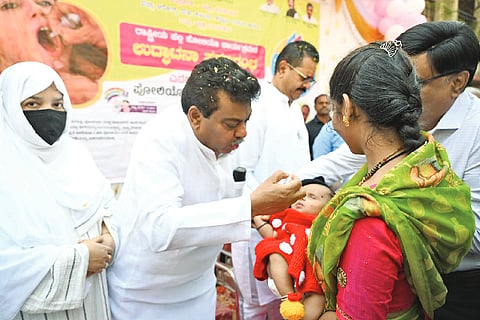 Join hands for a polio free district