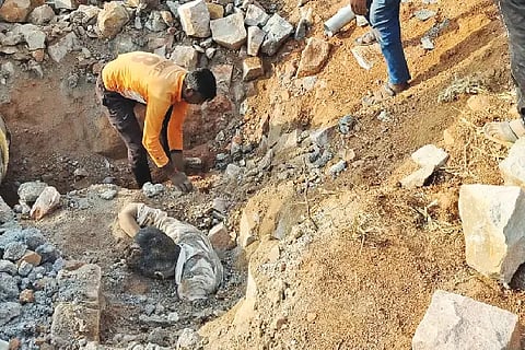 Labor Death, Muddebihala, Jattagi Village, KPTCL, Vijayanagar District, Harpanahalli,