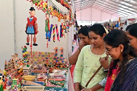 Saras Mela