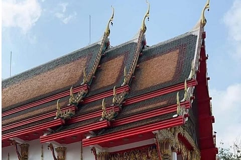 Thai man attacks monk thrashes temple dies after getting impaled by Buddha statue