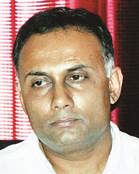 dinesh gundurao_1