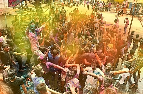 h26-Holi 2