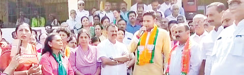 ಪ್ರಾಮಾಣಿಕ ಸೇವೆ ಮಾಡಲು ಅವಕಾಶ ಕಲ್ಪಿಸಿ