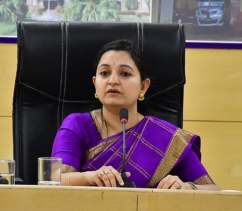 5 Dwd 2 Divya Prabhu