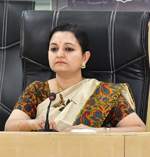 8 Dwd 6 Divya prabhu